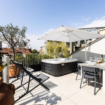 *Villa Olivo*With Private Terrace & Jacuzzi + 3Bedrooms Milan Luaran gambar