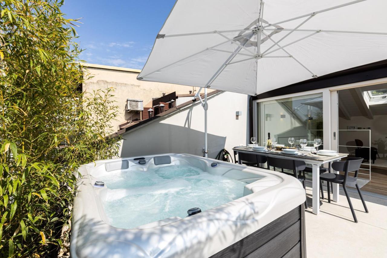 *Villa Olivo*With Private Terrace & Jacuzzi + 3Bedrooms Milan Luaran gambar
