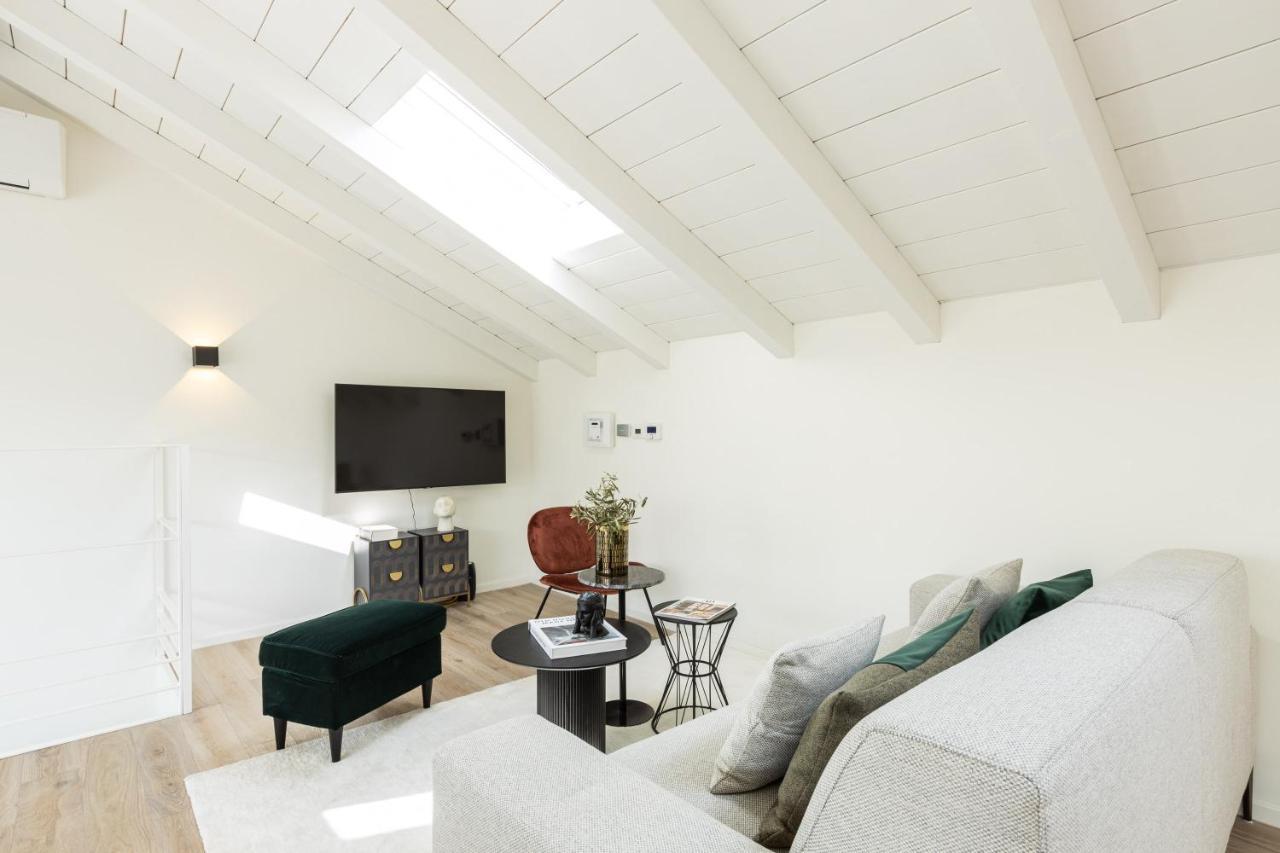 *Villa Olivo*With Private Terrace & Jacuzzi + 3Bedrooms Milan Luaran gambar