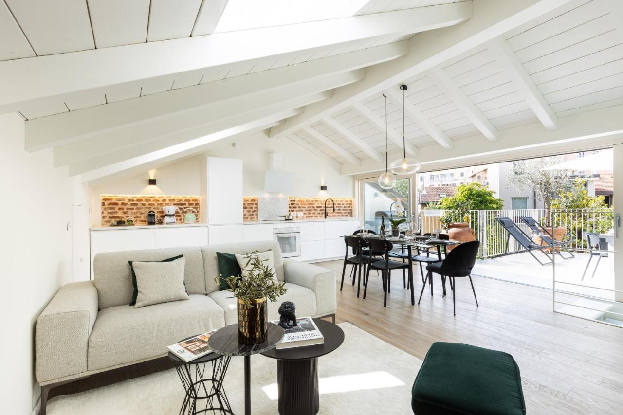 *Villa Olivo*With Private Terrace & Jacuzzi + 3Bedrooms Milan Luaran gambar