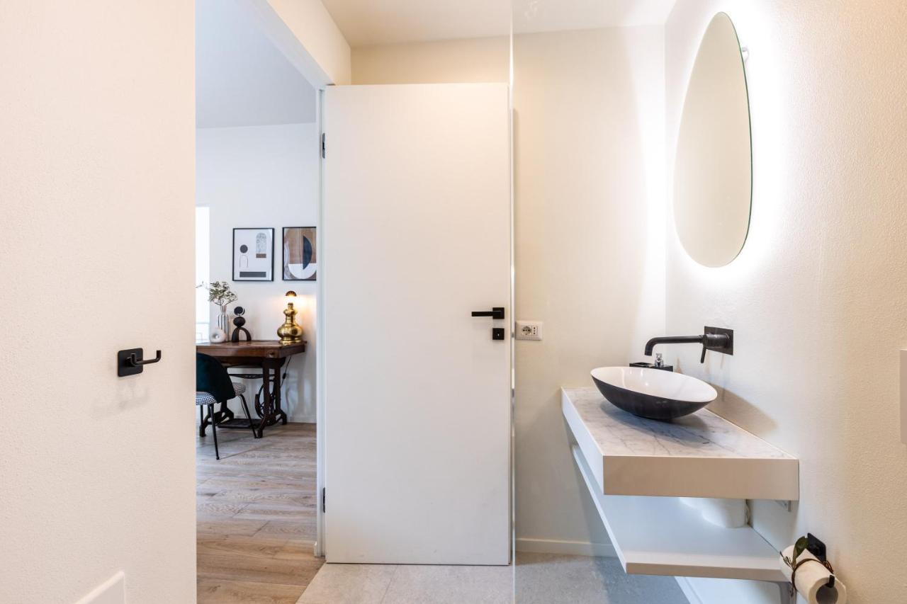 *Villa Olivo*With Private Terrace & Jacuzzi + 3Bedrooms Milan Luaran gambar